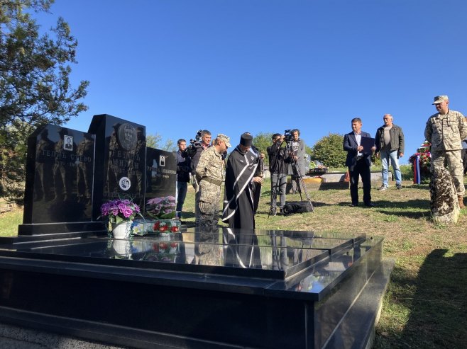ODLIKOVAN ORDENOM NARODNOG HEROJA: Danas obilježeno 35 godina od pogibije Milana Tepića u Kozarskoj Dubici (FOTO)