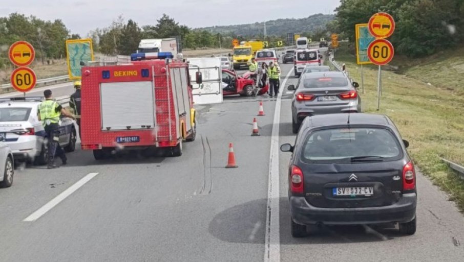NASTRADALI ŽENA I MUŠKARAC: Stravična saobraćajna nesreća na auto-putu kod Smedereva