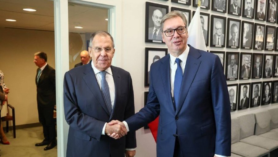 SUSRET VUČIĆA I LAVROVA U NJUJORKU: Poznato o čemu su razgovarali (FOTO)