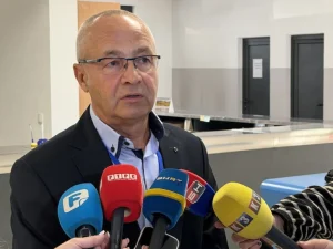 PROBLEMI SA SKENEROM I BIOMETRIJOM: U Doboju tri biračka mjesta nisu otvorena