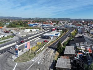 KONAČNO: Pušten saobraćaj preko nadvožnjaka u Trnu (VIDEO)