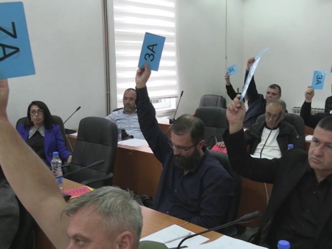 UVRIJEDIO I SRPSKI NAROD: Smijenjen načelnik odjeljenja za Opštu upravu zbog uvredljivih objava o smrti generala Mladića