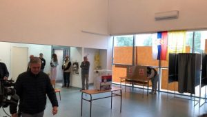 СТИГЛИ НОВИ ПОДАЦИ: Ово је излазност до 11 часова на изборима у Србији