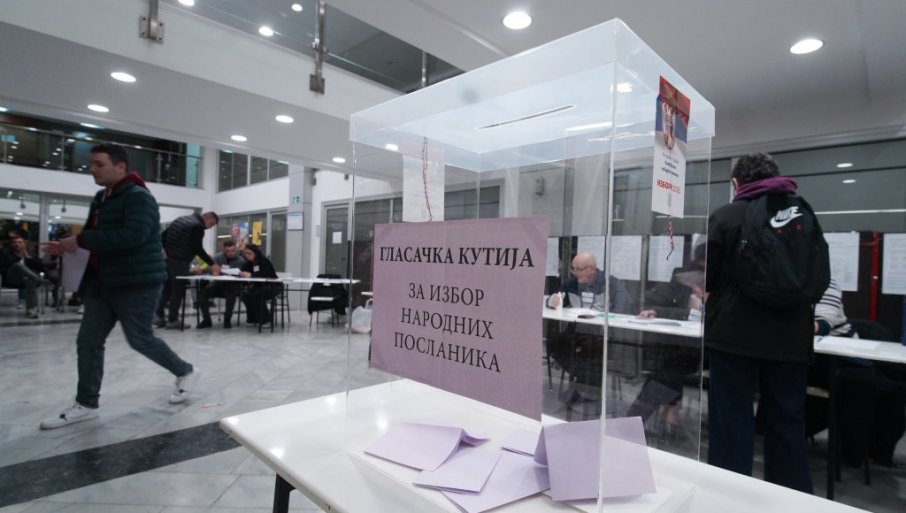 IPSOS I CESID NA OSNOVU 100 ODSTO UZORKA: Studentska lista 141 mandat, Ujedinjena Srbija 103
