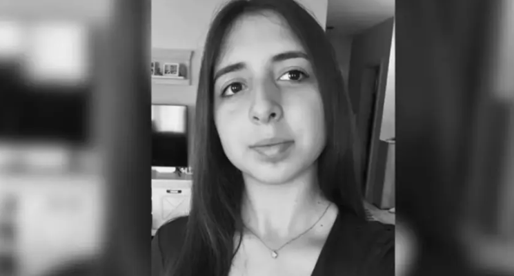 „PREDSTAVLJALA NAS JE U NAJLJEPŠIM BOJAMA“ Škola u Bijeljini se oprostila od tragično nastradale učenice (FOTO)
