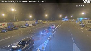 KAMIONI NA GRANICAMA ČEKAJU I PO ŠEST SATI: Evo gdje su najveće gužve (FOTO)
