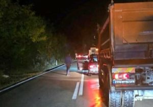 ОБУСТАВЉЕН САОБРАЋАЈ: Тежак судар на путу Бањалука-Мркоњић Град (ФОТО)