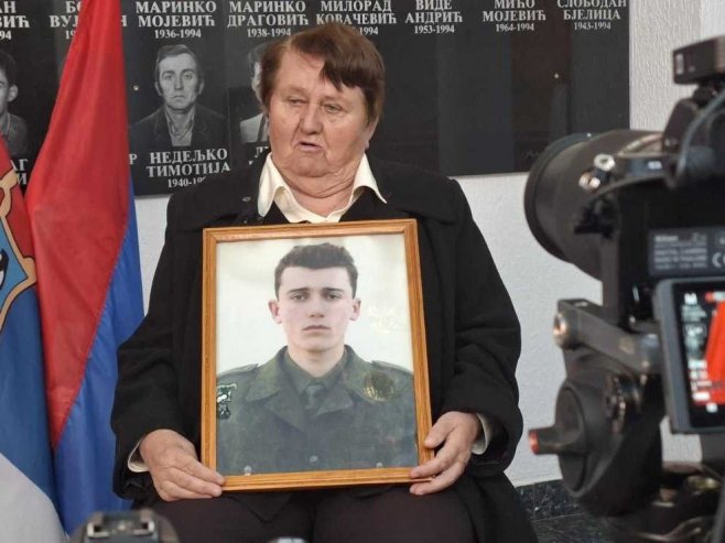 „KOMŠIJE MUSLIMANI GA ZADAVILE GOLIM RUKAMA“ Slavojka Dragović iz Trnova neutješna i 34 godine nakon smrti sina