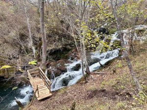 УРЕЂЕН ПРИРОДНИ ДРАГУЉ – ВОДОПАД БЕРЕГ: Рогатица све привлачнија туристичка дестинација
