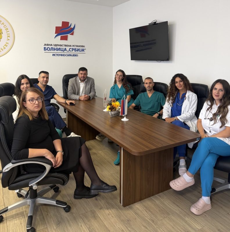 NOVA GENERACIJA LJEKARA U BOLNICI „SRBIJA“ U ISTOČNOM SARAJEVU: Četvoro dobilo specijalizacije, a dvoje nastavlja dalje stručno usavršavanje