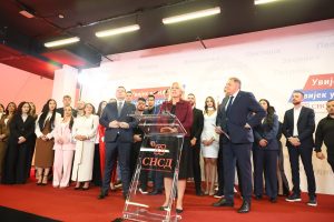 (УЖИВО) ОПШТИ ИЗБОРИ У БиХ: Додик прогласио побједу на свим нивоима, славље у штабу СНСД-а (ФОТО/ВИДЕО)