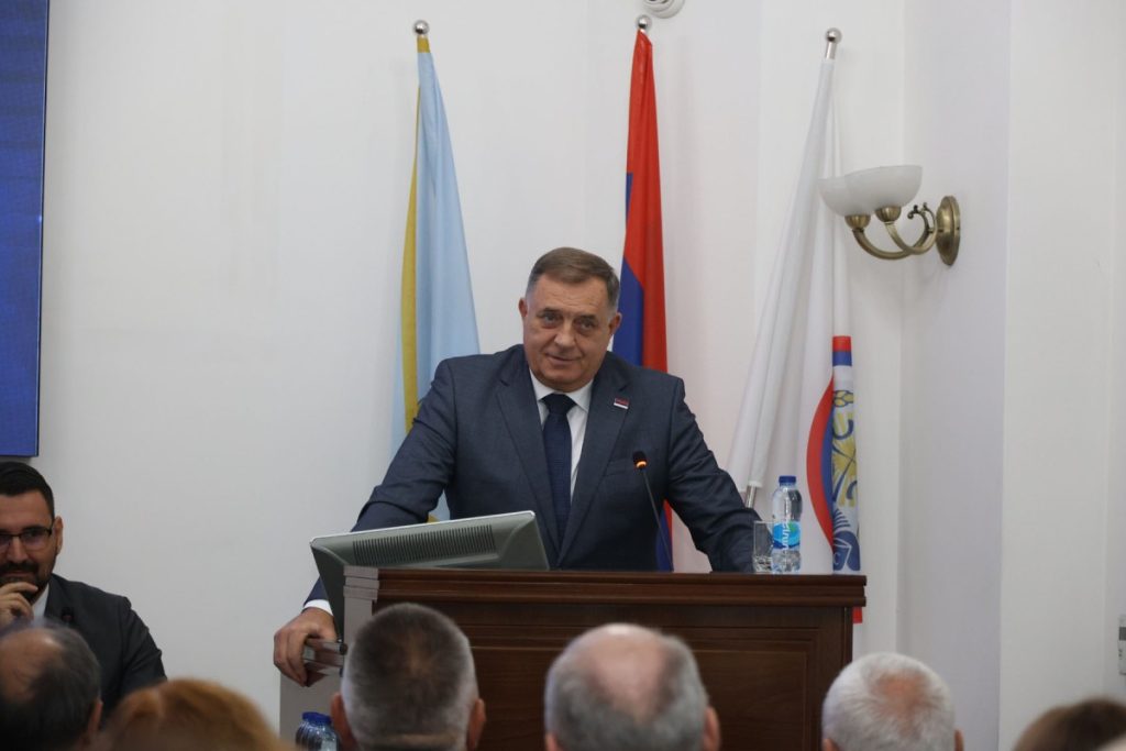 ДОДИК ОДРЖАО ГОВОР У АНУРС: Ујединити научне потенцијале Српске и Србије