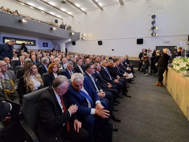 СВЕЧАНА АКАДЕМИЈА НА ПАЛАМА: Обиљежавање 35 година од оснивања Народне скупштине Републике Српске (ФОТО)