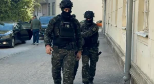ХАПШЕЊА У ТРЕБИЊУ: Полиција пронашла дрогу и оружје