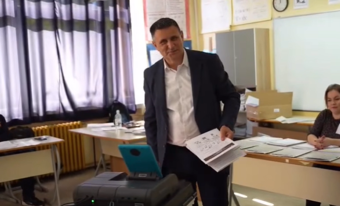 „VAŽNO JE KO ĆE UPRAVLJATI SRPSKOM I SUDBINOM NAŠE DJECE“: Đajić imao jasnu poruku za birače