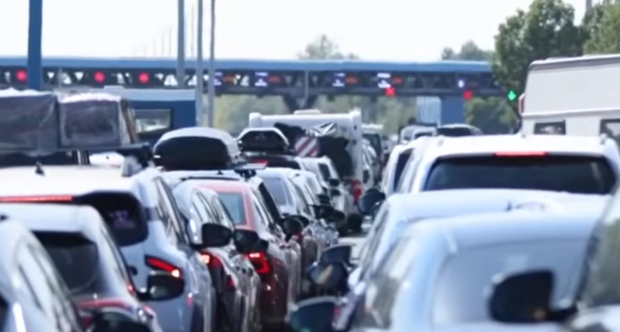 GUŽVE NA GRANICI SA HRVATSKOM: Teretnjaci na jednom prelazu čekaju pet časova