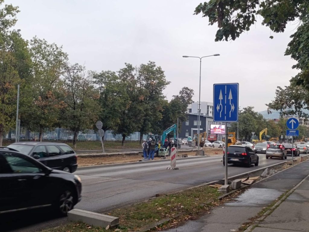 DOK SE NE RIJEŠI PITANJE PRELASKA PJEŠAKA: Pomjeren rok za završetak radova na kružnom toku kod „Audi servisa“ u Banjaluci