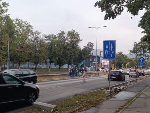 ДОК СЕ НЕ РИЈЕШИ ПИТАЊЕ ПРЕЛАСКА ПЈЕШАКА: Помјерен рок за завршетак радова на кружном току код „Ауди сервиса“ у Бањалуци