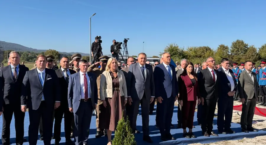„TAJ JE PODVIG DIO NAŠE ISTORIJE“: Dodik – Očuvaćemo sjećanje na herojsku operaciju „Halijard“
