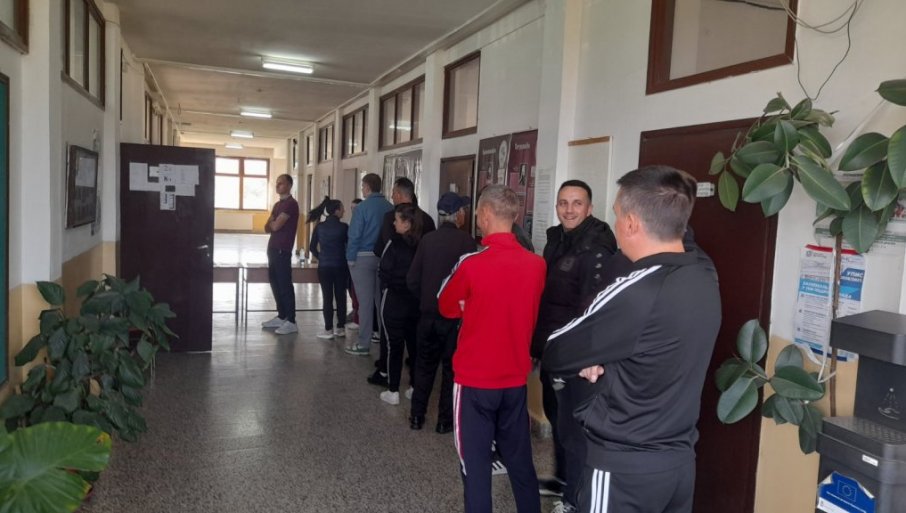 NAJNOVIJI PRESJEK IZLAZNOSTI: Objavljeno koliko je birača glasalo na izborima u Srbiji do 17 časova