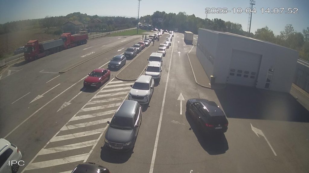 ГУЖВЕ НА ГРАНИЦАМА: Колоне возила на овим прелазима према Хрватској